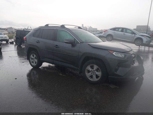 2021 TOYOTA RAV4 XLE 14