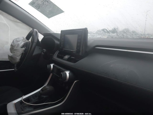 2021 TOYOTA RAV4 XLE 5