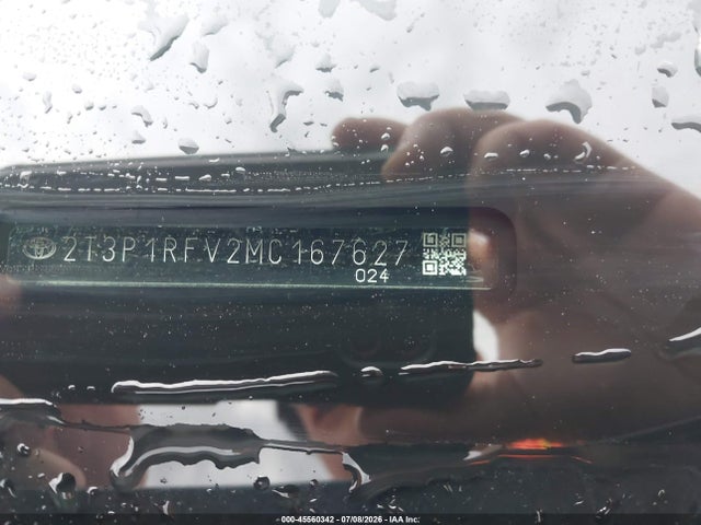 2021 TOYOTA RAV4 XLE 9