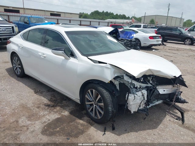 2019 LEXUS ES 