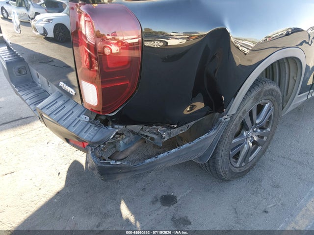 2017 Honda RIDGELINE SPORT photo 6