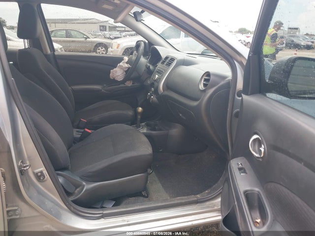 2013 Nissan VERSA 1.6 SV — фото 5