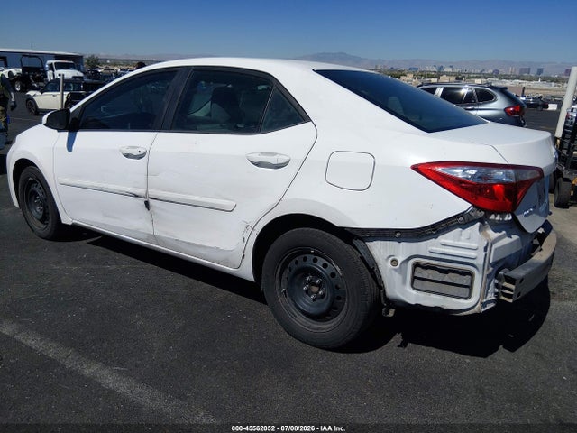 2016 Toyota COROLLA LE photo 3