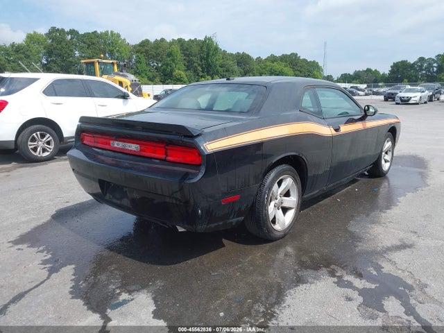 صورة 4 لـ 2013 Dodge CHALLENGER SXT