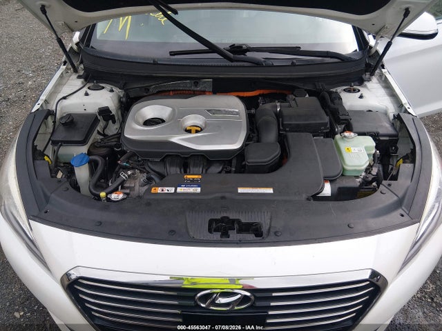 2016 Hyundai SONATA HYBRID LIMITED — фото 10