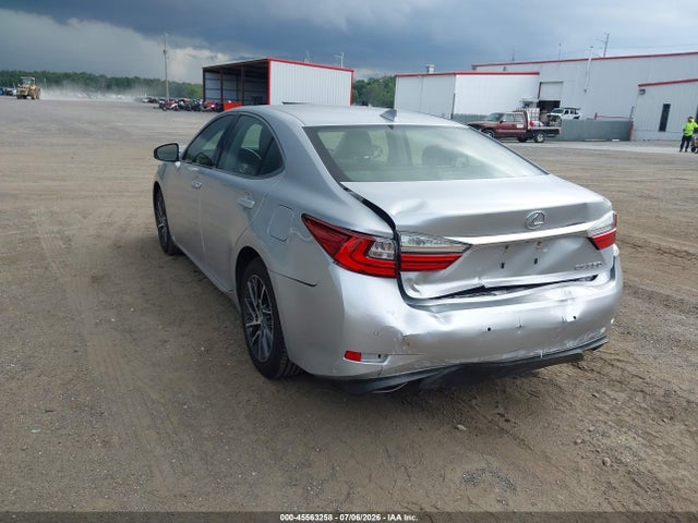 صورة 3 لـ 2016 Lexus ES 350