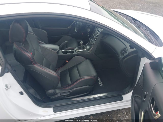 صورة مصغرة 5 لـ 2014 Hyundai GENESIS 2.0T R-SPEC