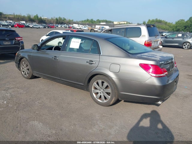 2005 Toyota AVALON XLS 照片 3