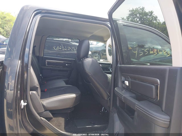 2015 RAM 1500 SPORT 照片 8