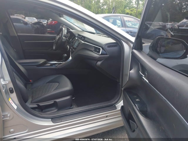 2018 Toyota CAMRY SE 照片 5