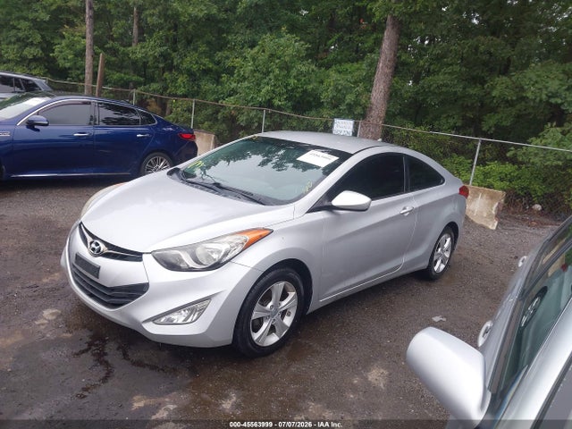 صورة 2 لـ 2013 Hyundai ELANTRA GS