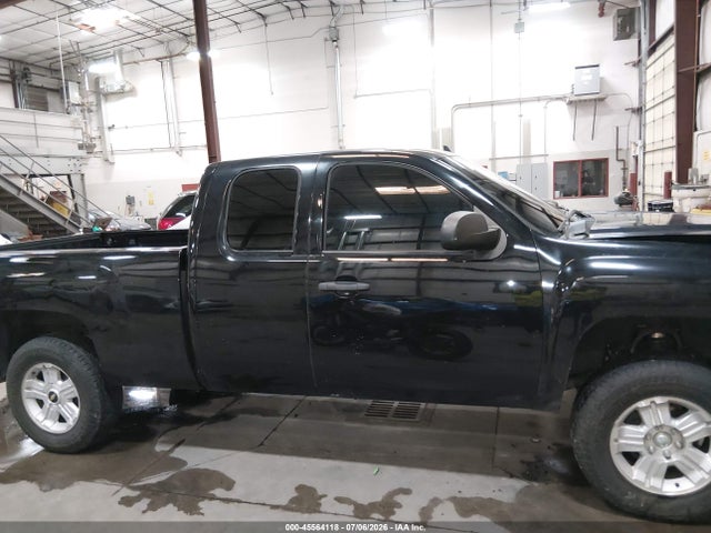 2011 Chevrolet SILVERADO 1500 LT — миниатюра 13