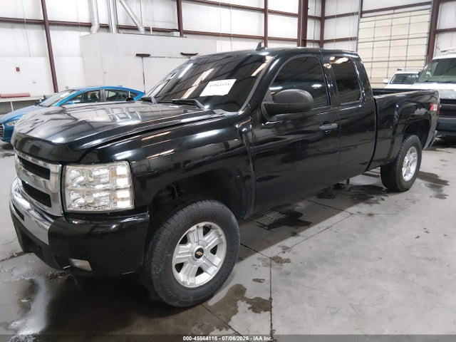 2011 Chevrolet SILVERADO 1500 LT — фото 2