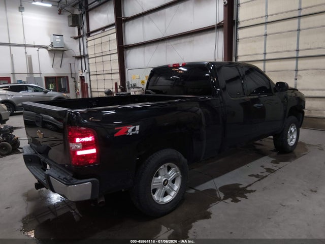 2011 Chevrolet SILVERADO 1500 LT — фото 4