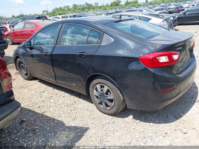 صورة 3 لـ 2017 Chevrolet CRUZE LS AUTO