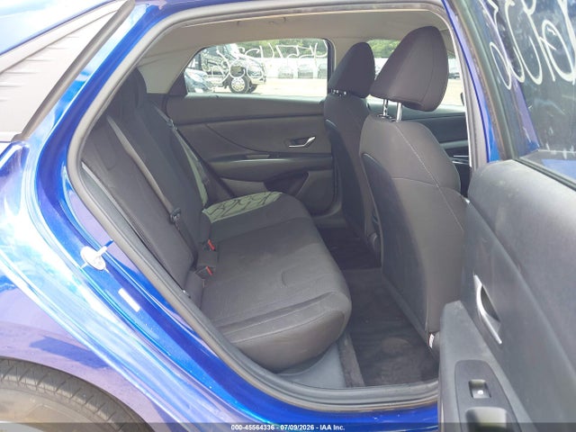 صورة 8 لـ 2021 Hyundai ELANTRA SE