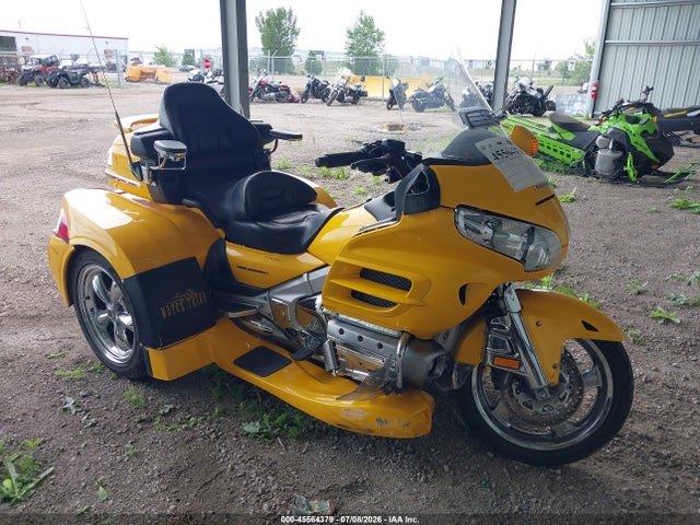 2010 HONDA GL1800 