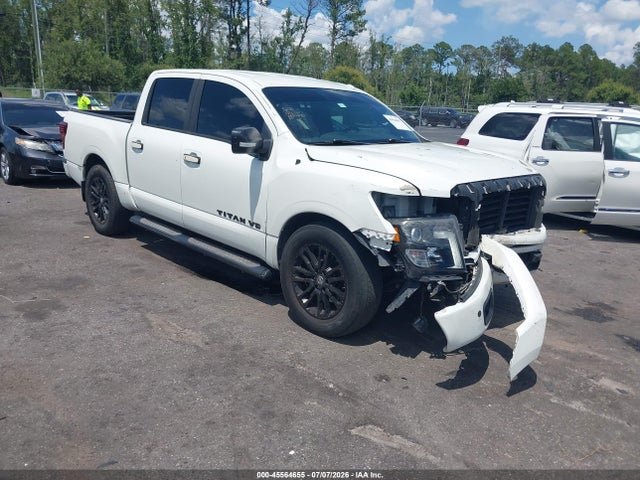 2018 NISSAN TITAN SV