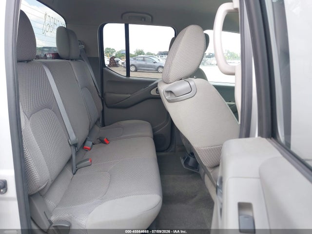 2010 Nissan FRONTIER SE — фото 8