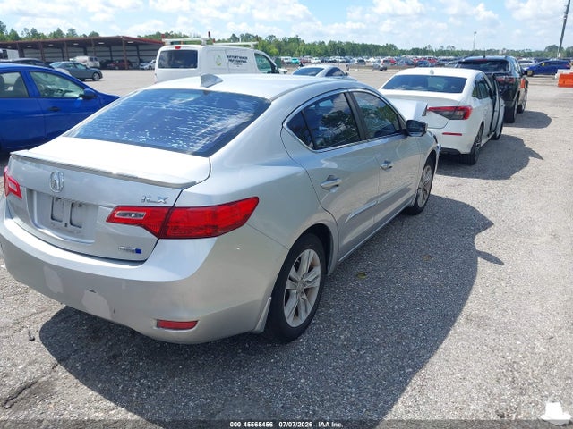 صورة 4 لـ 2013 Acura ILX HYBRID 1.5L