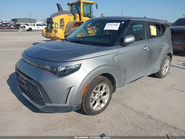 2023 KIA SOUL LX 2