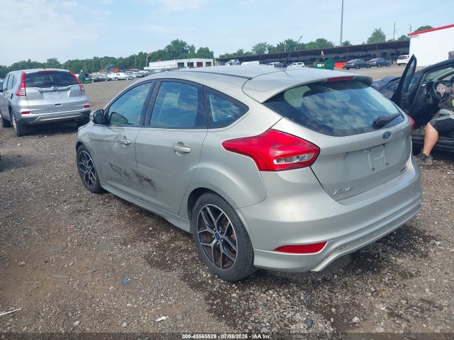 2015 FORD FOCUS SE 照片 3
