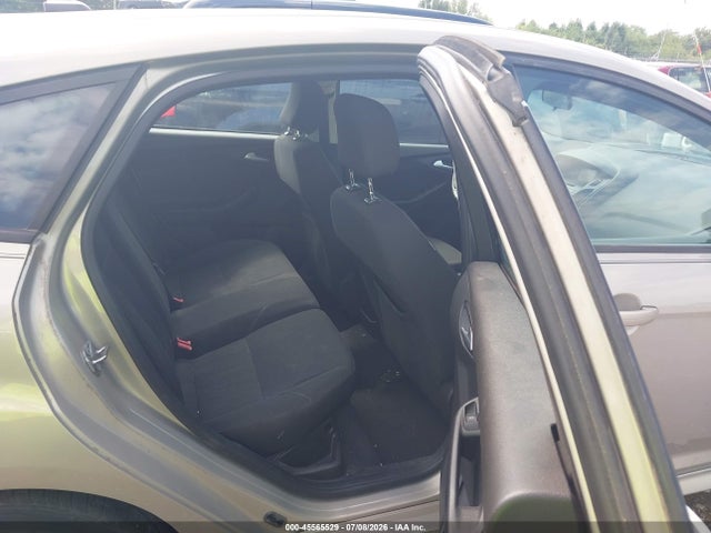 2015 FORD FOCUS SE 照片 8