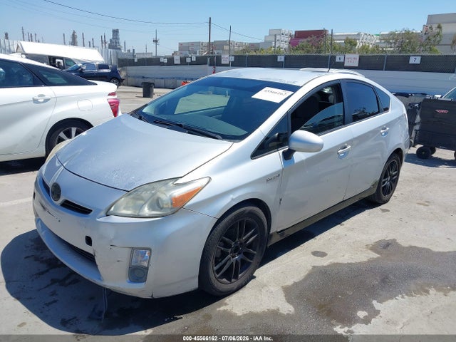 2010 Toyota PRIUS II photo 2