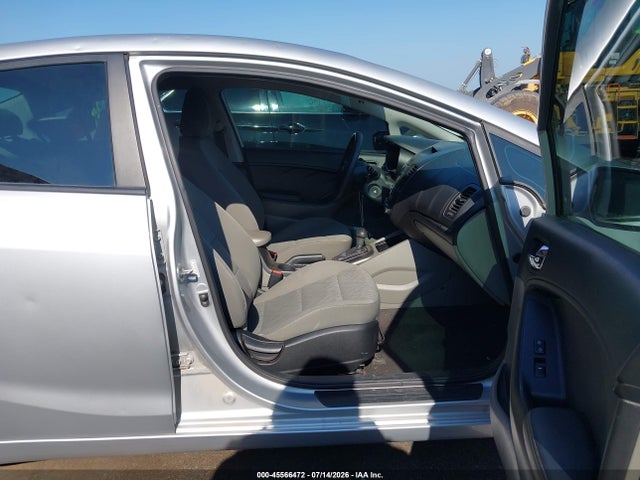 صورة 5 لـ 2016 KIA FORTE LX
