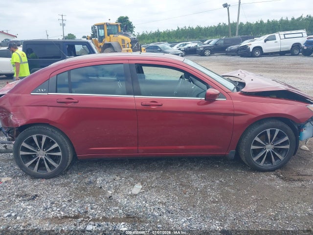2013 Chrysler 200 TOURING — миниатюра 14