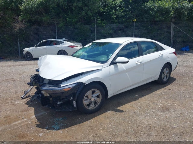 صورة 2 لـ 2025 Hyundai ELANTRA SE