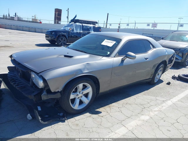 صورة 2 لـ 2012 Dodge CHALLENGER SXT