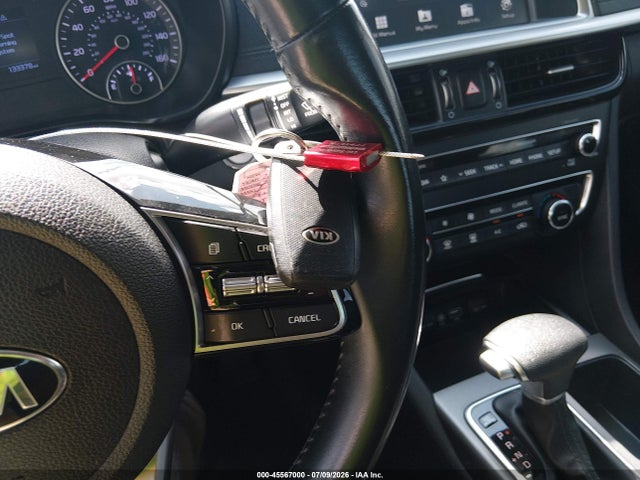 2019 KIA OPTIMA S 11