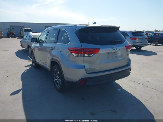 2019 TOYOTA HIGHLANDER XLE 3