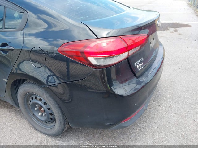 2017 KIA FORTE LX photo 6