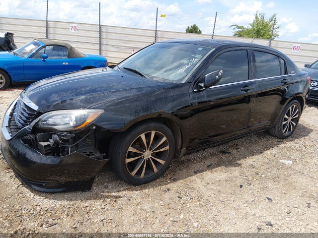 2013 Chrysler 200 TOURING 照片 2