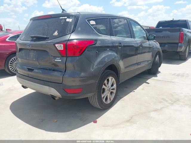 2019 FORD ESCAPE SE 4