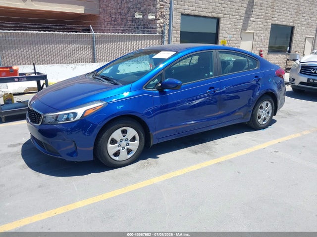 2017 KIA FORTE LX photo 2