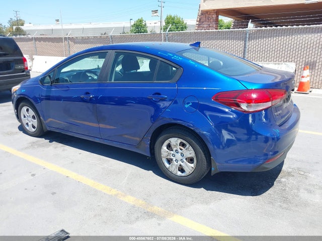 2017 KIA FORTE LX photo 3