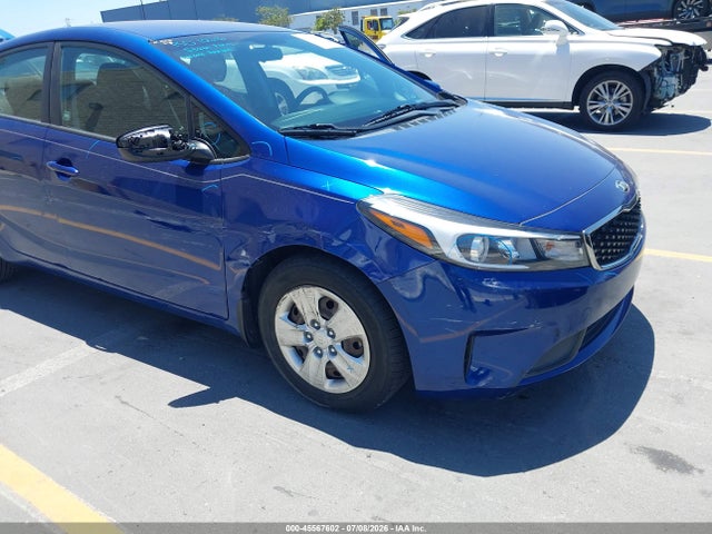 2017 KIA FORTE LX photo 6