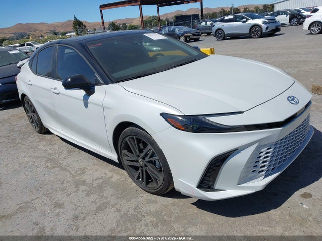 2026 Toyota CAMRY XSE 照片 1