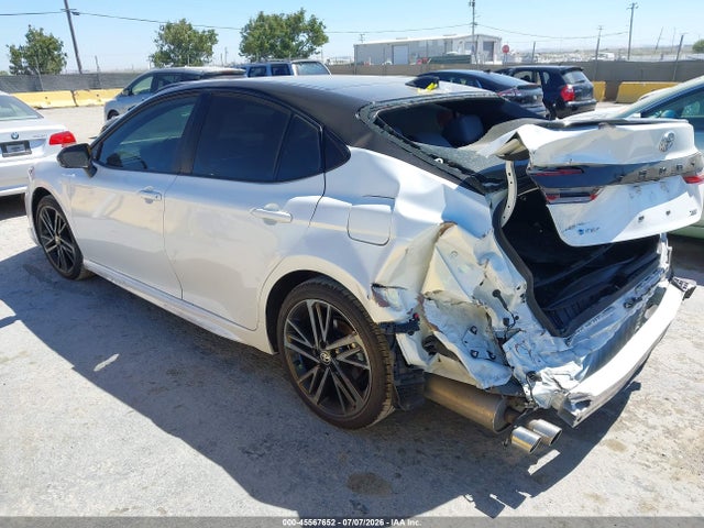 2026 Toyota CAMRY XSE 照片 3