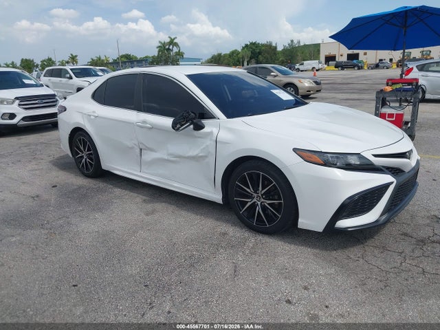 2024 TOYOTA CAMRY SE