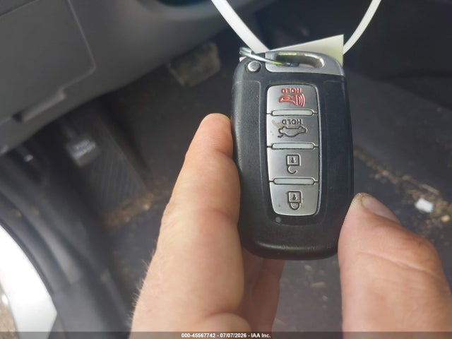 2013 Hyundai SONATA SE — миниатюра 11