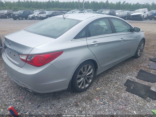 2013 Hyundai SONATA SE — фото 4
