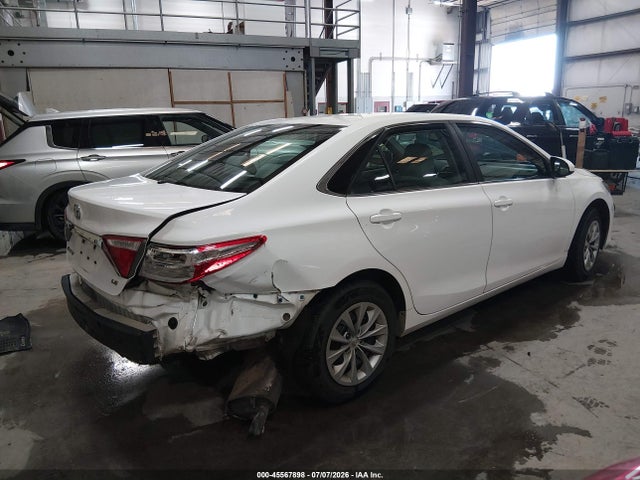 2015 Toyota CAMRY LE — фото 4