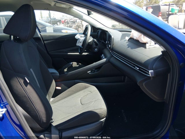 صورة 5 لـ 2023 Hyundai ELANTRA SE