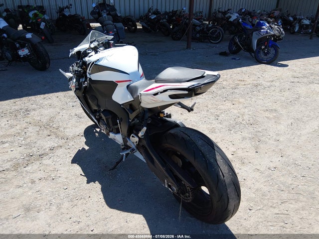 2026 HONDA CBR1000 RR 3