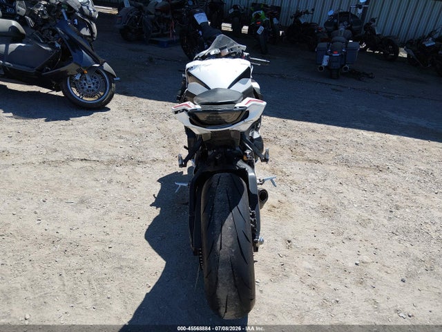 2026 HONDA CBR1000 RR 7