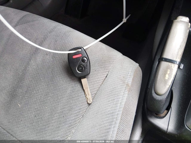 2011 Honda CIVIC LX — миниатюра 11